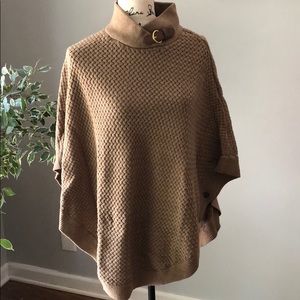 Banana Republic Poncho Sweater Size M